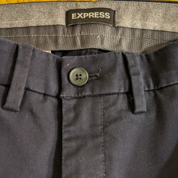 2 pairs of Express hyper stretch chinos size 30×32 - Picture 5 of 7